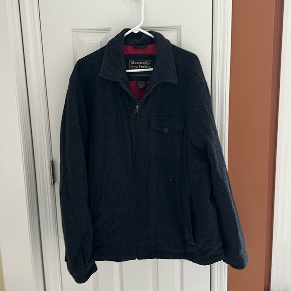 Selling my Abercrombie and Fitch Peacoat type jacket. Charcoal grey in color